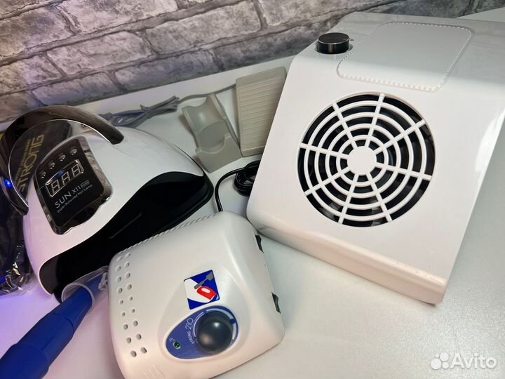 Аппарат для маникюра мощный с лампой и пылесосом