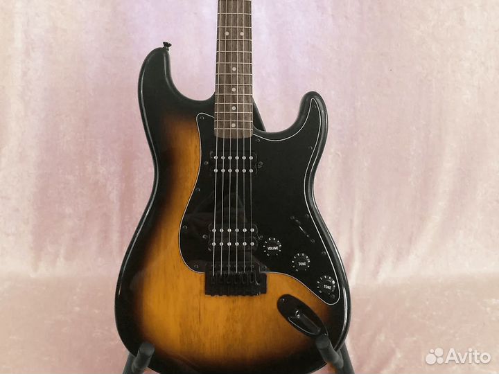 Электрогитара Fender Squier Bullet Stratocaster