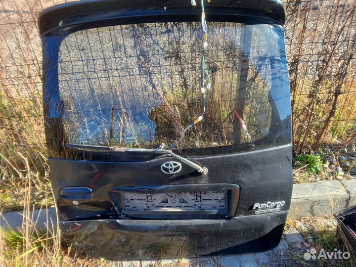 Дверь багажника Toyota funcargo