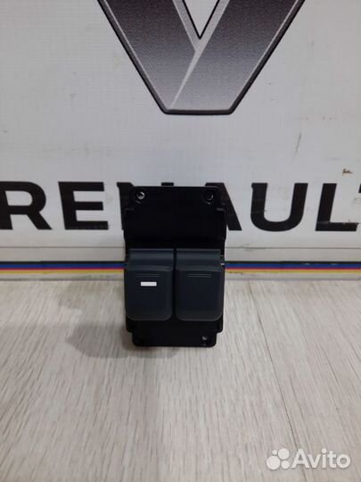 Блок кнопок стеклоподъемников Kia RIO 3 Лев