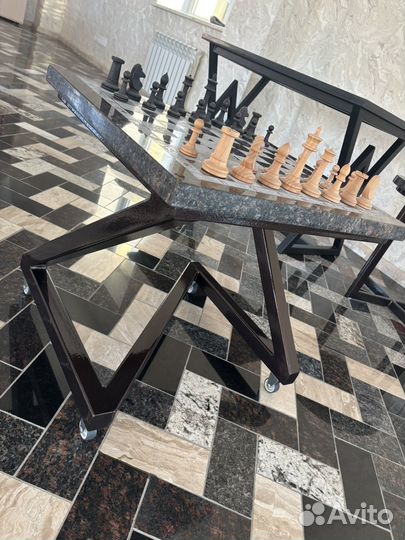 Шахматный стол из натурального камея