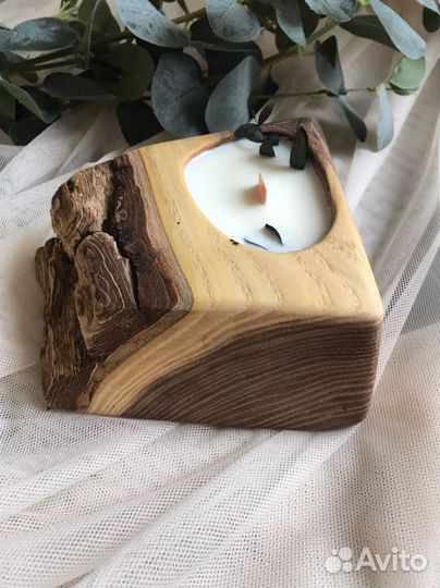 Свеча в массиве дерева