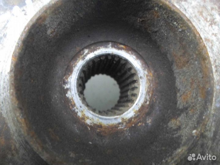 Кулак поворотный левый Mercedes E-klasse W210