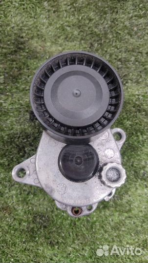 Натяжитель ремня Mercedes Benz E-class W212 2009