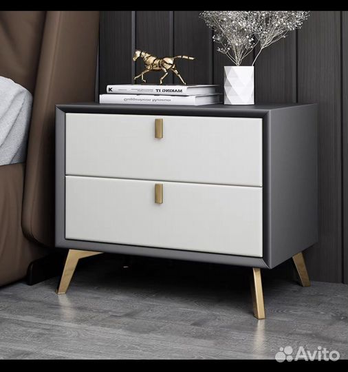 Тумба прикроватная