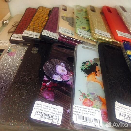 Чехлы на Honor 8