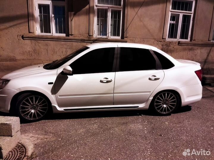 LADA Granta 1.6 МТ, 2014, 303 000 км