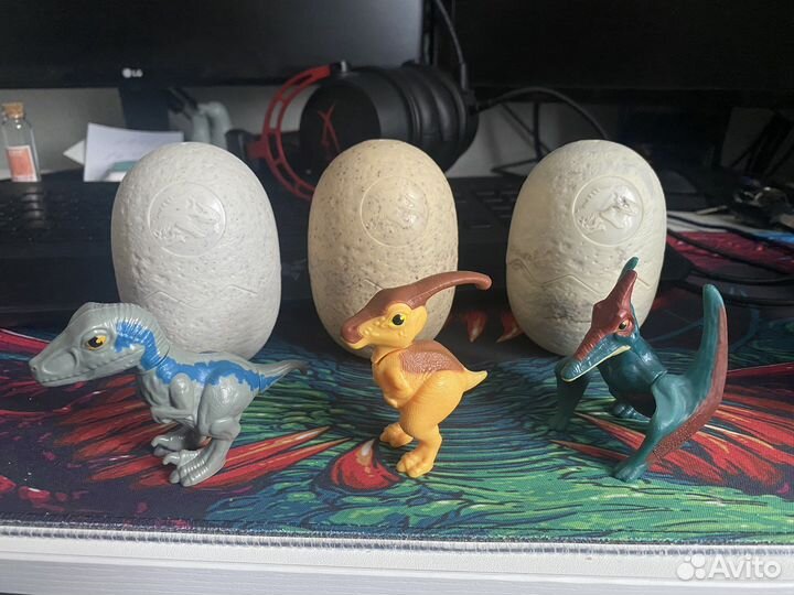 Динозавры из макдональдса в яйце