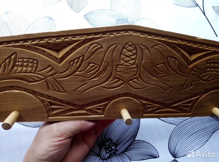 Резная деревянная вешалка для кухни+досочка