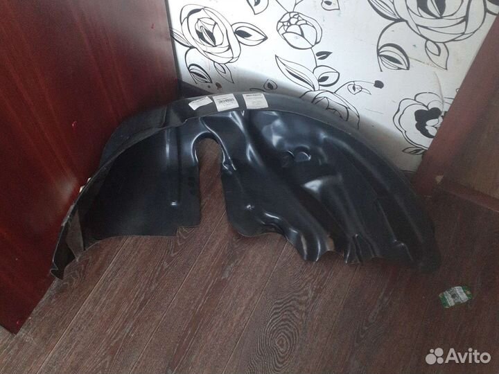 Nissan almera подкрылки задние