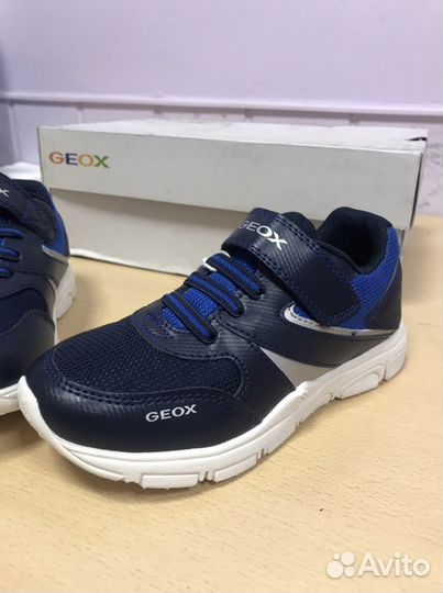 Кроссовки детские geox новые 31