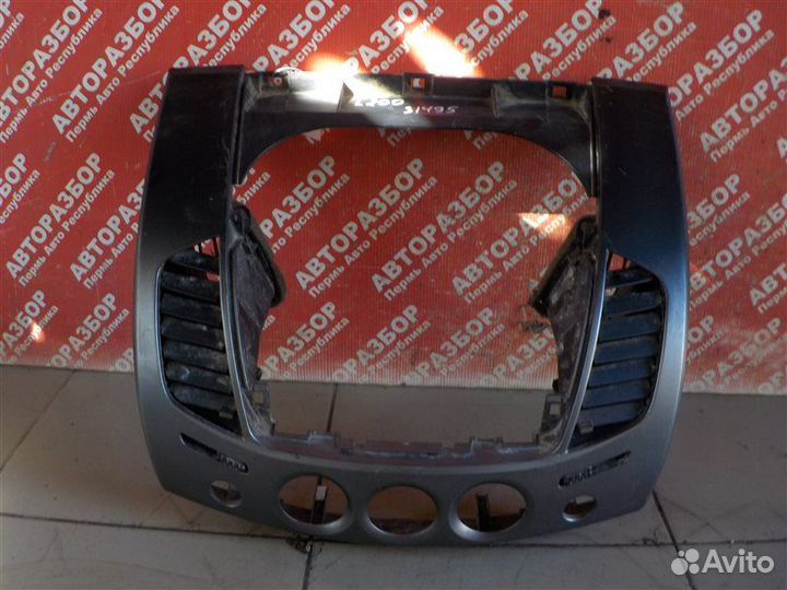 Рамка магнитолы Mitsubishi L200 KB 2006-2016