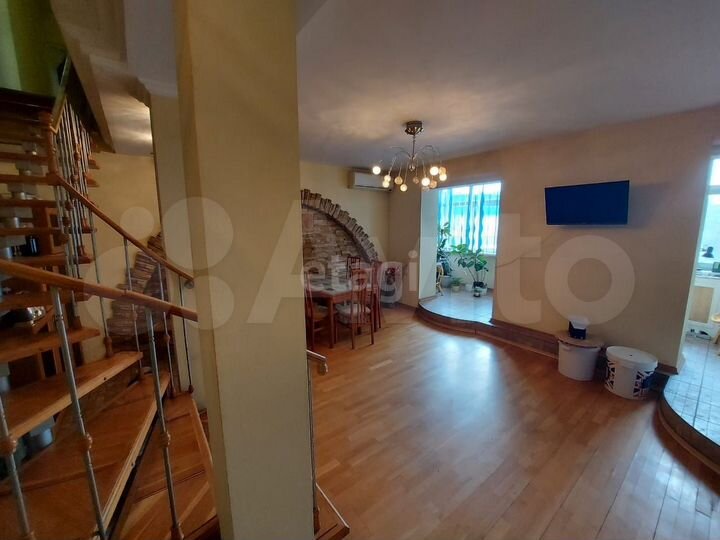 4-к. квартира, 155 м², 5/6 эт.