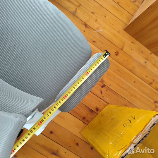 Офисное кресло