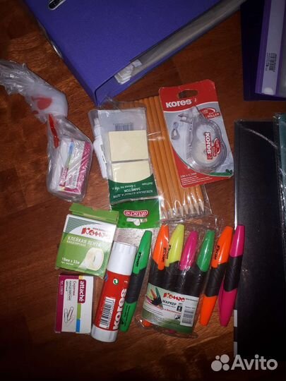 Обмен.Папка для документов, уголки, канцелярия