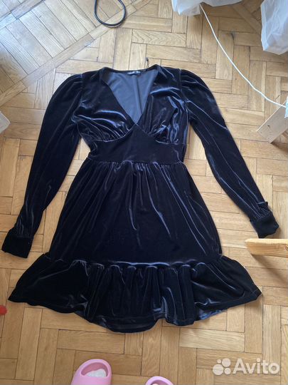 Платье вельветовое с корсетом черное новое