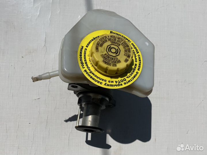 Главный тормозной цилиндр Фольксваген Туарег NF