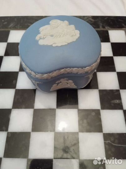 Шкатулка веджвуд, клеймо в тесте