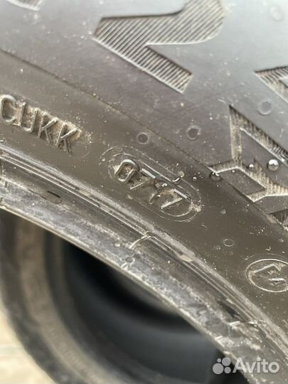 Continental IceContact 2 215/55 R17