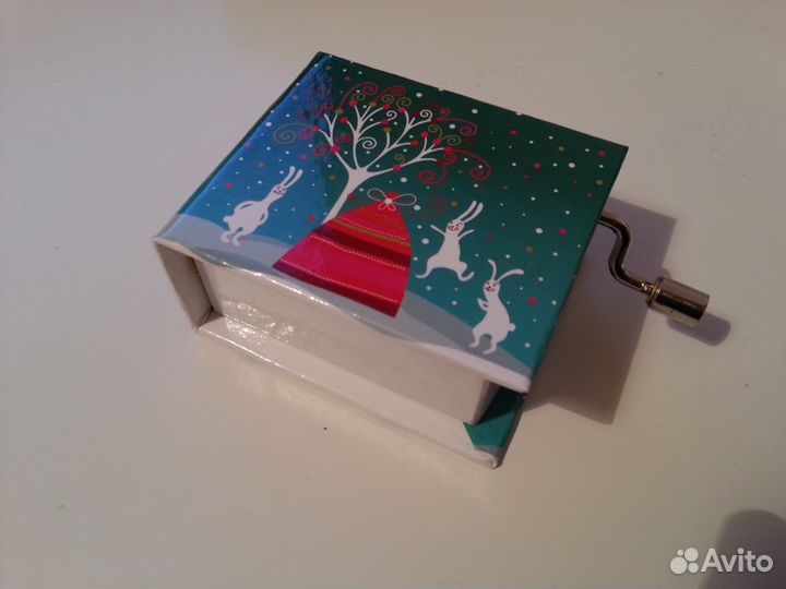 Музыкальная шкатулка (шарманка)