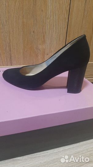 Туфли женские строгие 39 размер