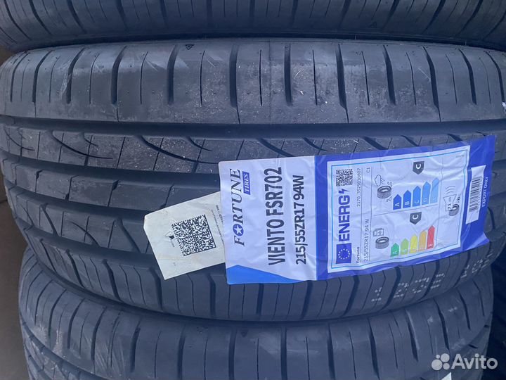 Fortune FSR702 215/55 R17 94W