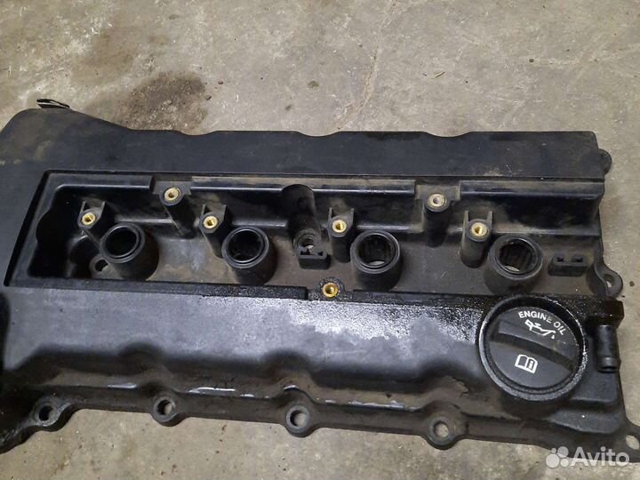 Клапанная крышка Mitsubishi lancer 10