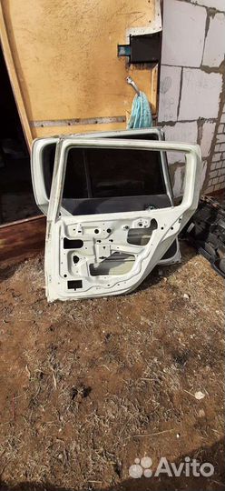 Дверь задняя левая на Рено-меган 1 универсал