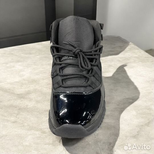 Кроссовки Nike Air Jordan 11 Retro Cap and Gown