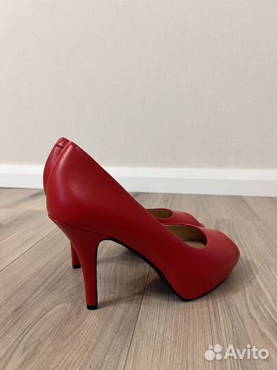 Туфли Rockport by adidas красные 38 размер