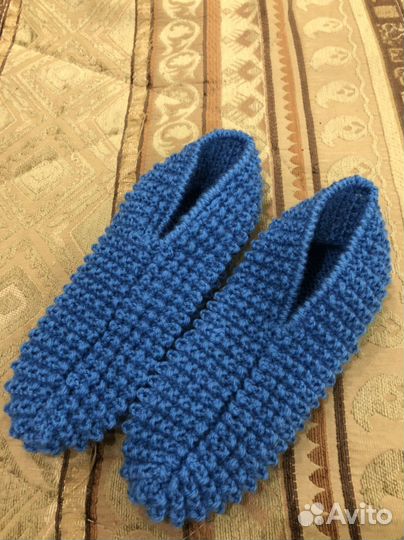Вязаные следочки ручной работы