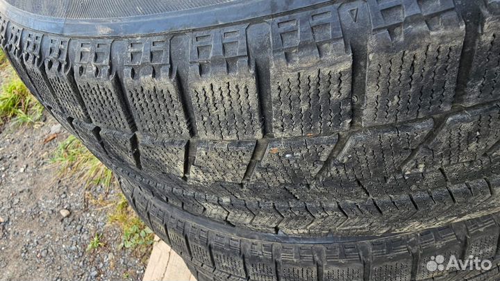 Bridgestone Blizzak VRX 225/60 R18 100S