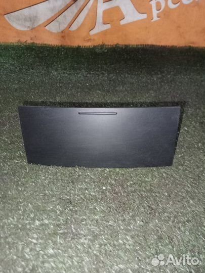 Бардачок задний Volkswagen Touareg