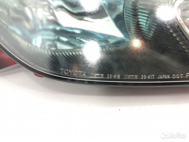 Фара правая Toyota Celica ZZT231 2zzge 2000