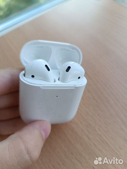 Беспроводные наушники apple airpods