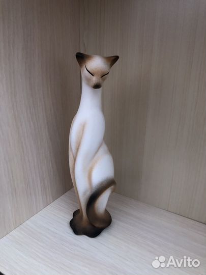 Статуэтка кошка