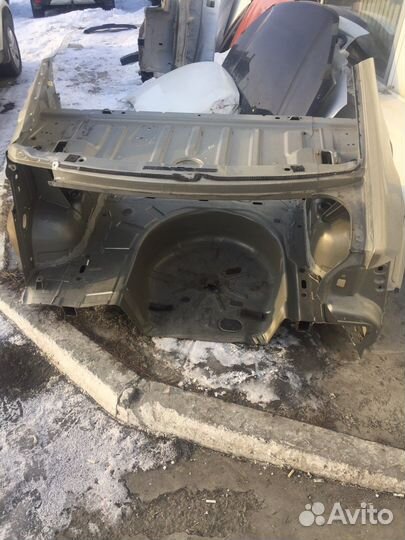 Крыло заднее правое логан