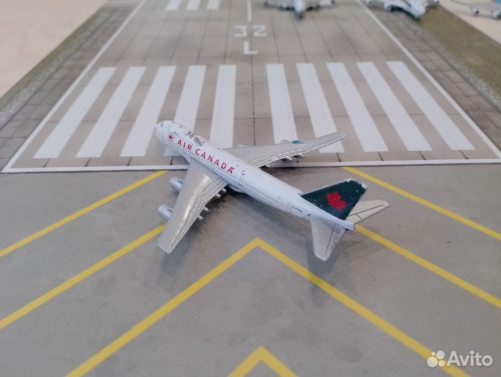 Самолёт Boeing 747 