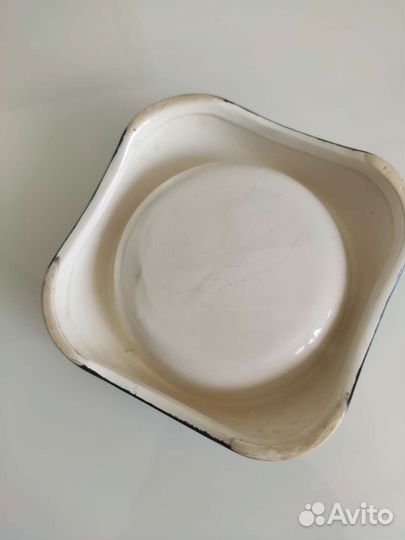 Миска для кота