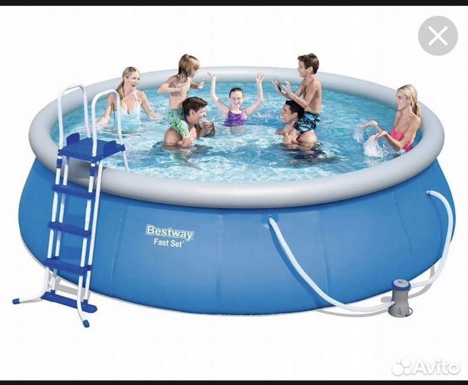 Надувной бассейн