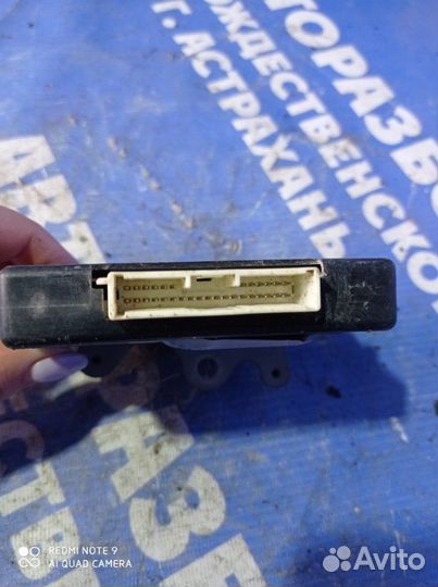 Блок управления раздаткой Toyota Rav4 кроссовер