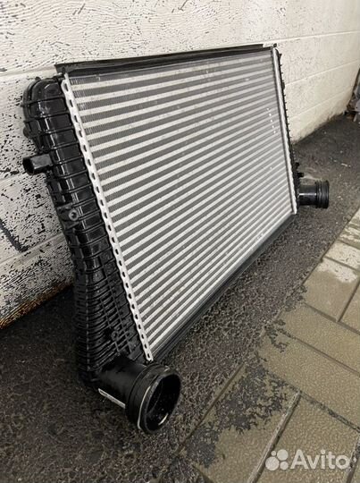 Радиатор интеркулера VAG SKoda идеал оригинал