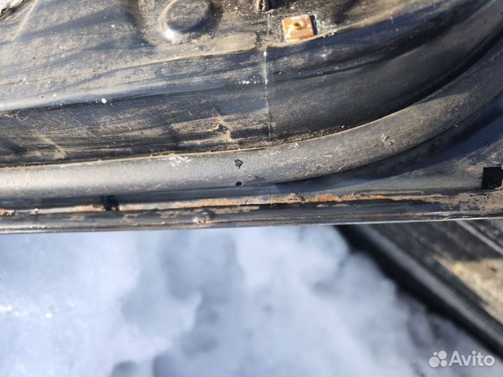 Kia rio 2 дверь задняя левая хэтчбек