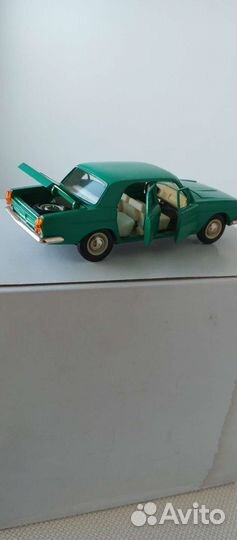 Коллекционная модель газ-24