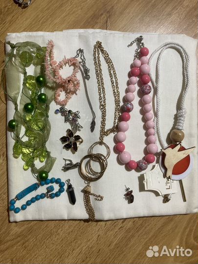 Украшения разные, бижутерия