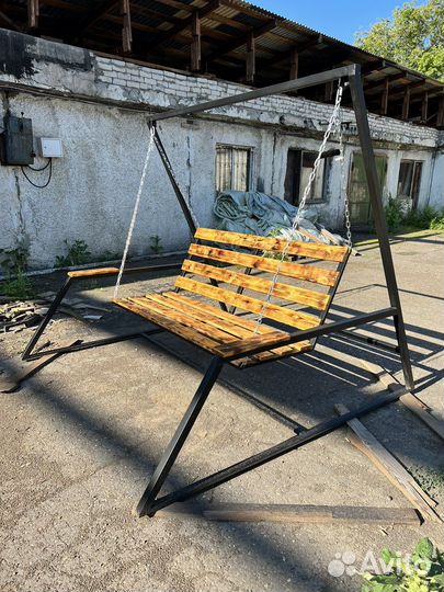 Садовые качели для дома и дачи