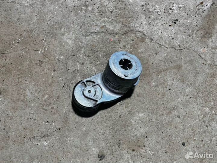 Натяжитель приводного ремня Audi A6 C5/4B 2.4BDV