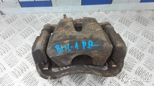 Суппорт тормозной передний правый toyota RAV 4 ZSA