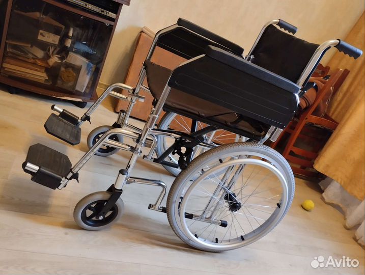 Инвалидная коляска складная бу