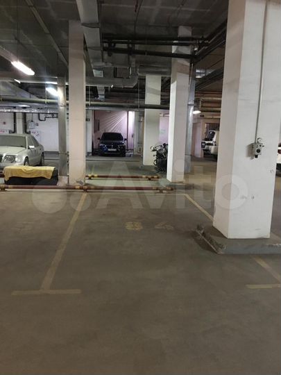 Машиноместо, 12 м²